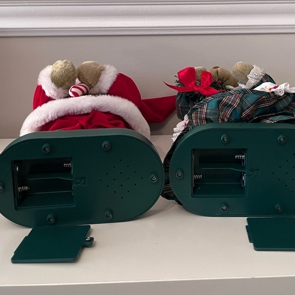 Vintage AVON Musical Mr and Mrs Claus Teddy Bear Christmas - Picture 7 of 7